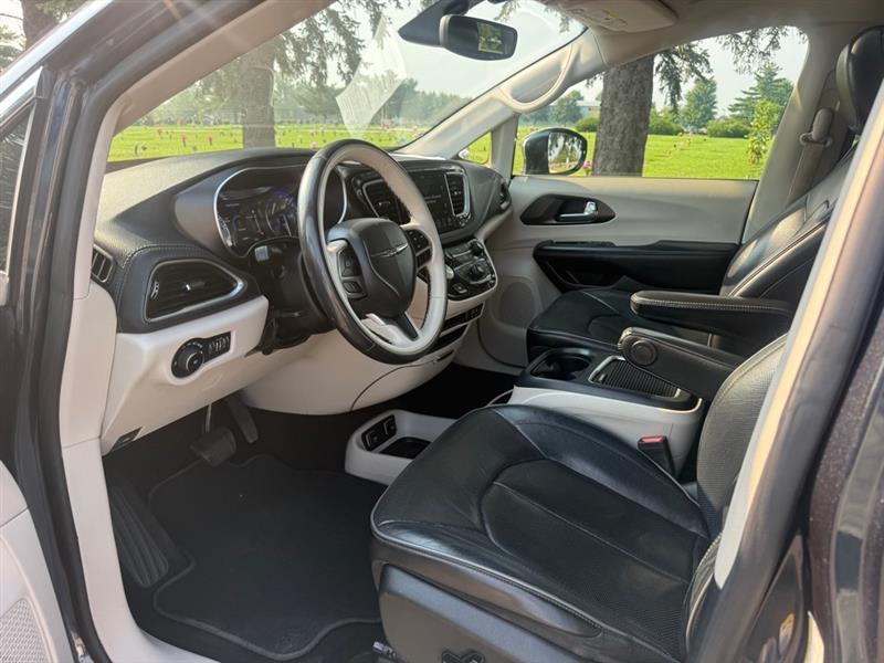 Chrysler Pacifica Limited 2020