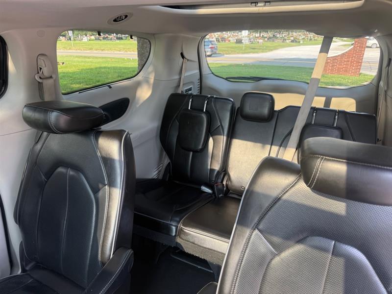 Chrysler Pacifica Limited 2020