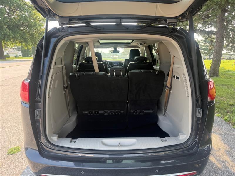 Chrysler Pacifica Limited 2020