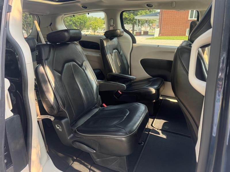 Chrysler Pacifica Limited 2020