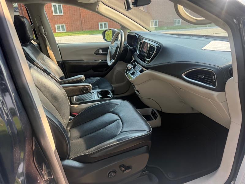 Chrysler Pacifica Limited 2020
