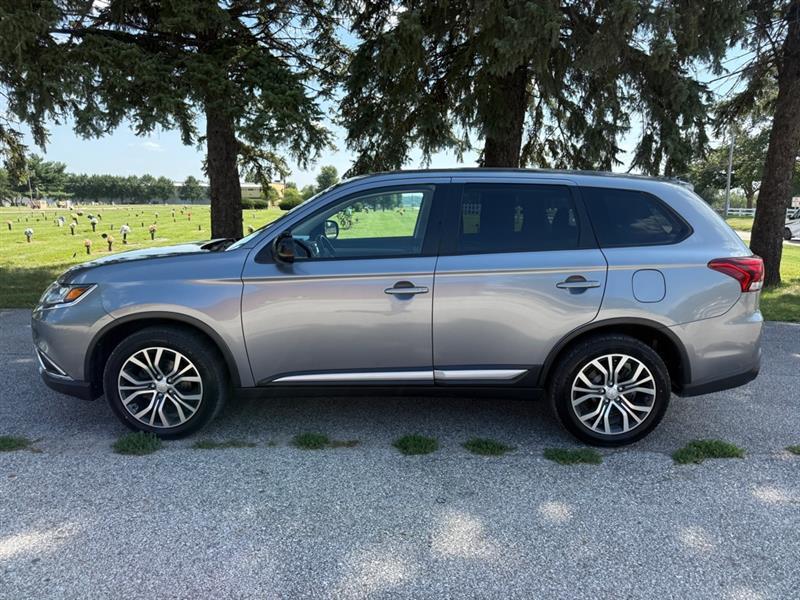 Mitsubishi Outlander SE AWD 2016