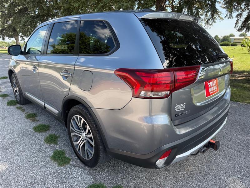 Mitsubishi Outlander SE AWD 2016