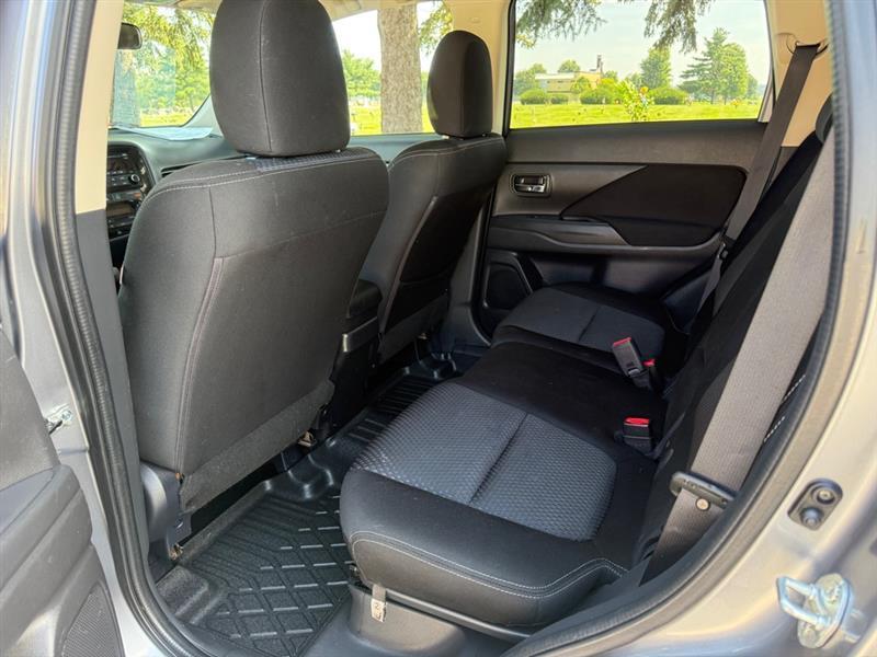 Mitsubishi Outlander SE AWD 2016
