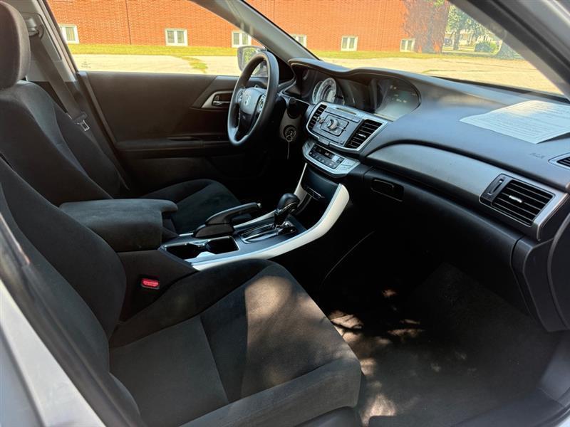 Honda Accord LX Sedan CVT 2013