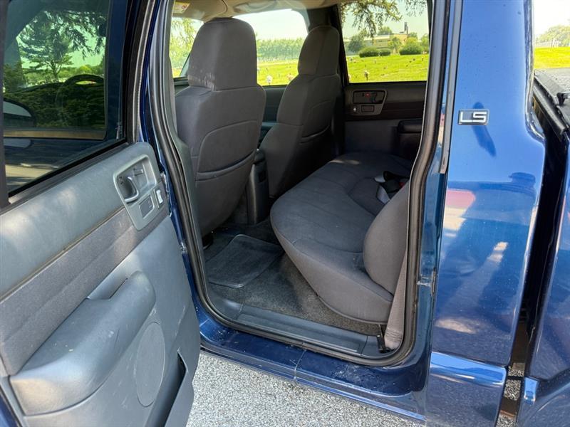 Chevrolet S-10 Crew Cab 4WD LS 2004