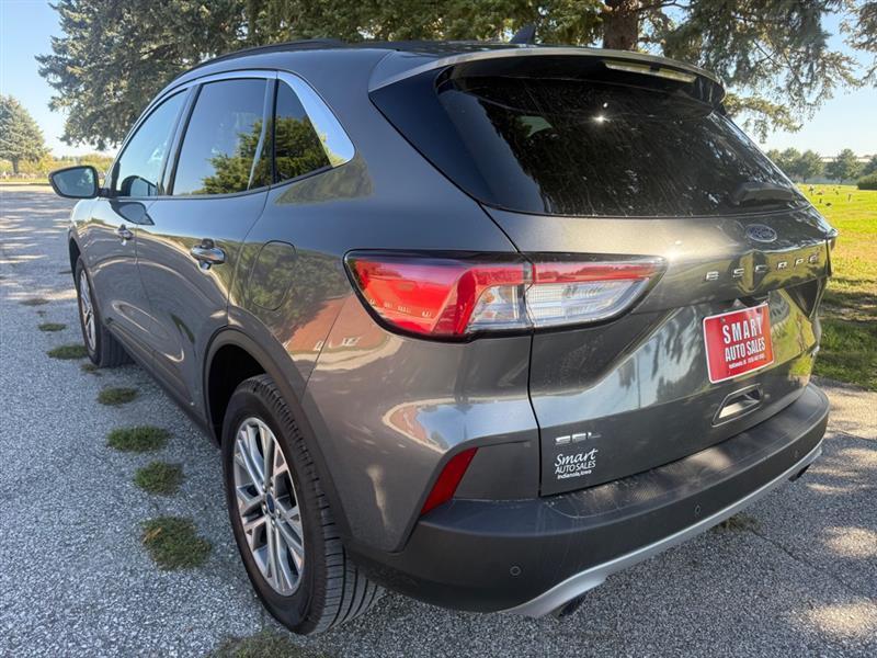 Ford Escape photo 3