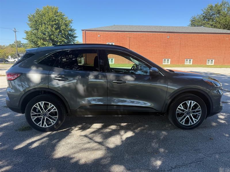 Ford Escape photo 5