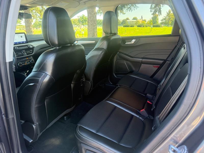 Ford Escape photo 8