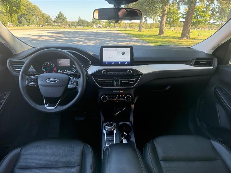 Ford Escape photo 9