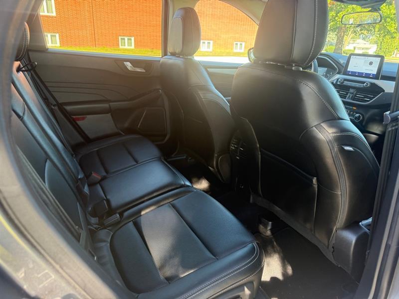 Ford Escape photo 10