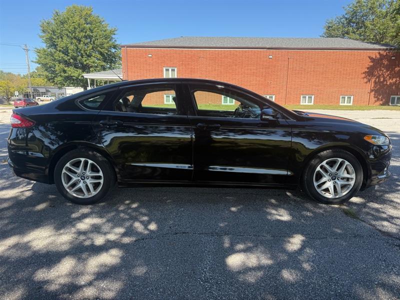 Ford Fusion SE 2016