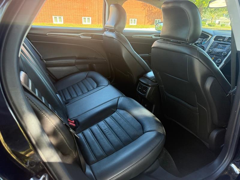 Ford Fusion SE 2016