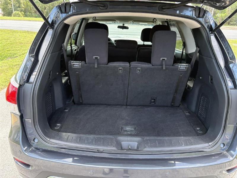 Nissan Pathfinder  2013