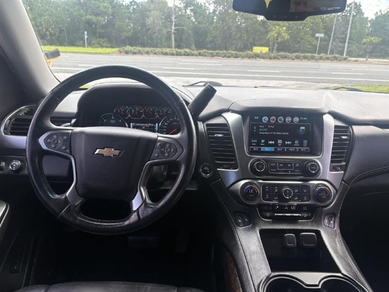 2017 Chevrolet Suburban LT - Photo 16