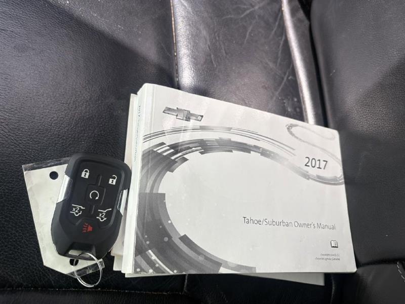 2017 Chevrolet Suburban LT - Photo 20