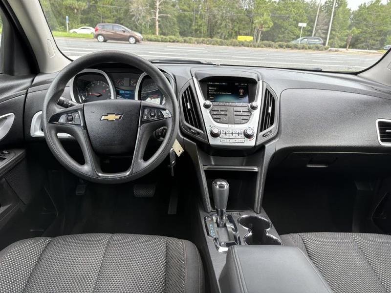 2017 Chevrolet Equinox LS - Photo 16