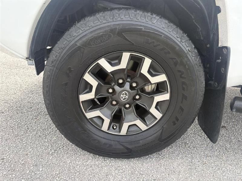 Toyota Tacoma  2015