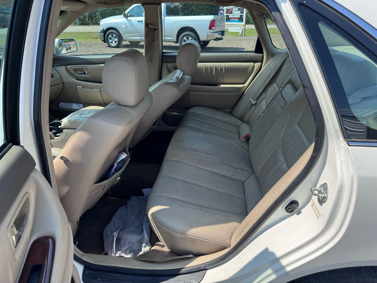 Toyota Avalon XL 2002