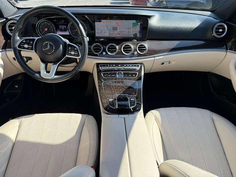 Mercedes-Benz E-Class E300 Luxury 4MATIC Sedan 2019