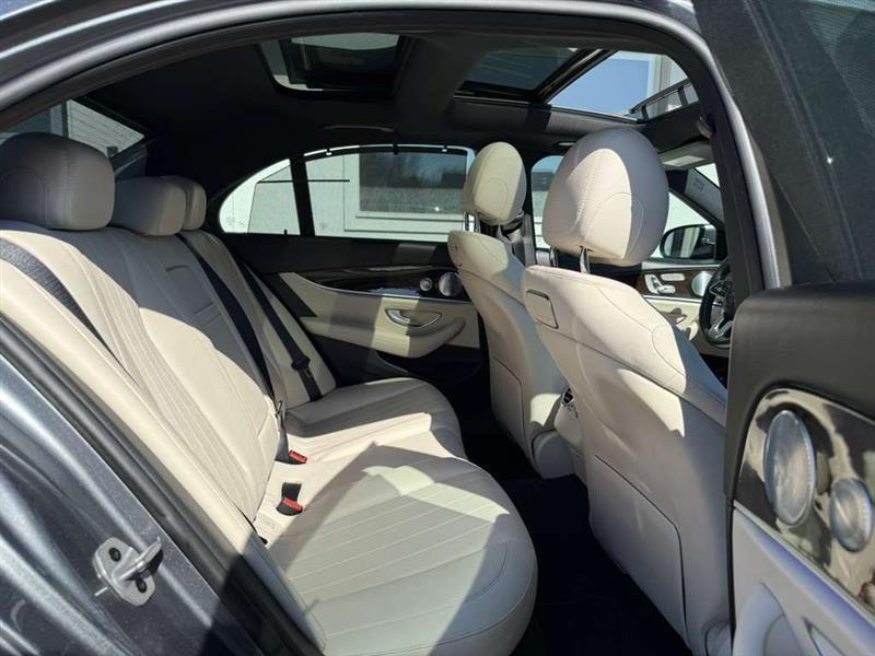 Mercedes-Benz E-Class E300 Luxury 4MATIC Sedan 2019