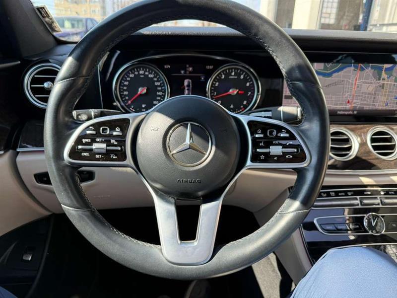 Mercedes-Benz E-Class E300 Luxury 4MATIC Sedan 2019