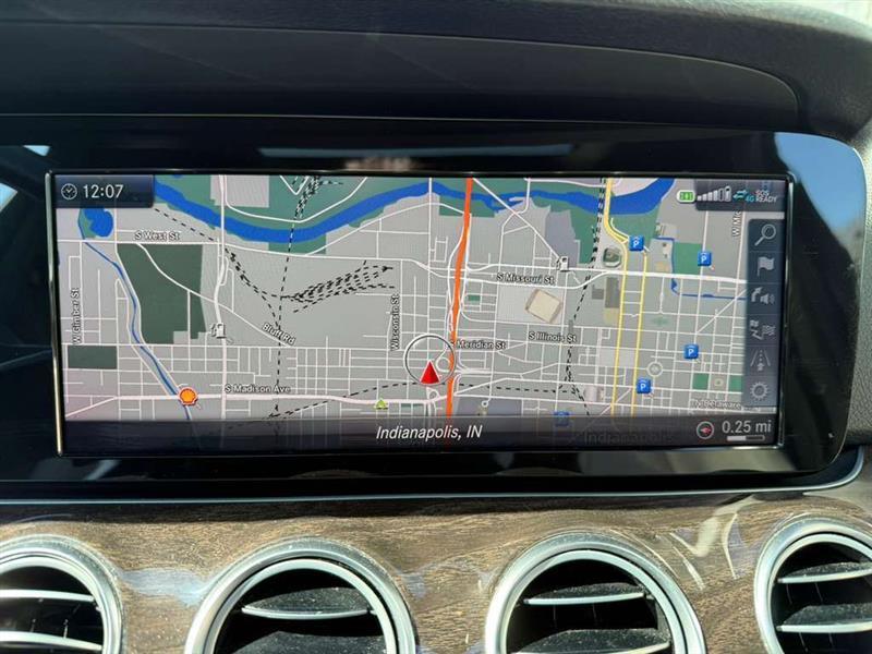 Mercedes-Benz E-Class E300 Luxury 4MATIC Sedan 2019