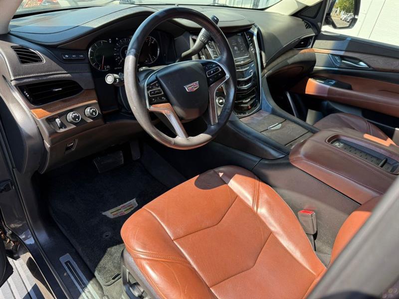 Cadillac Escalade Premium 4WD 2017