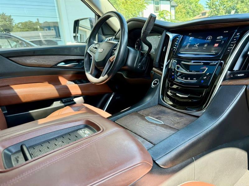 Cadillac Escalade Premium 4WD 2017