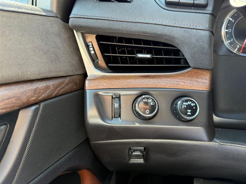 Cadillac Escalade Premium 4WD 2017