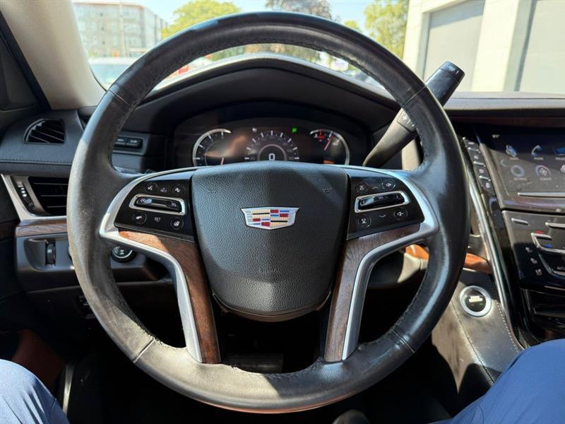 Cadillac Escalade Premium 4WD 2017