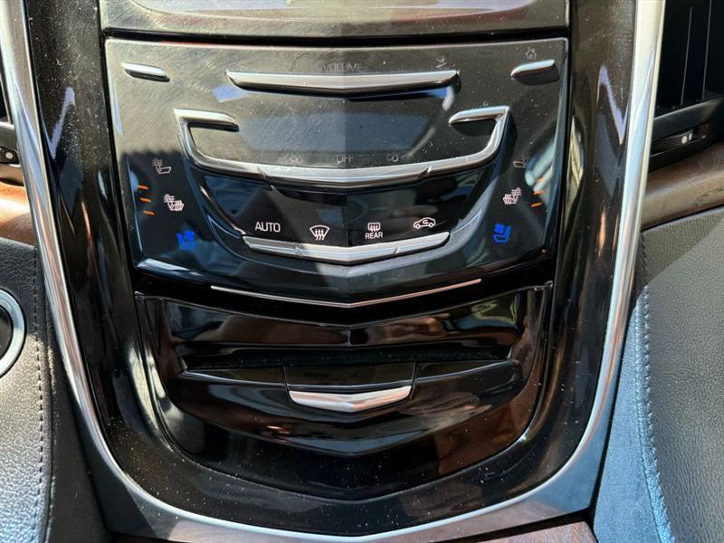 Cadillac Escalade Premium 4WD 2017