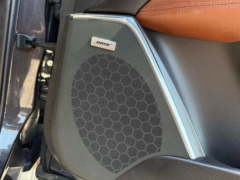 Cadillac Escalade Premium 4WD 2017