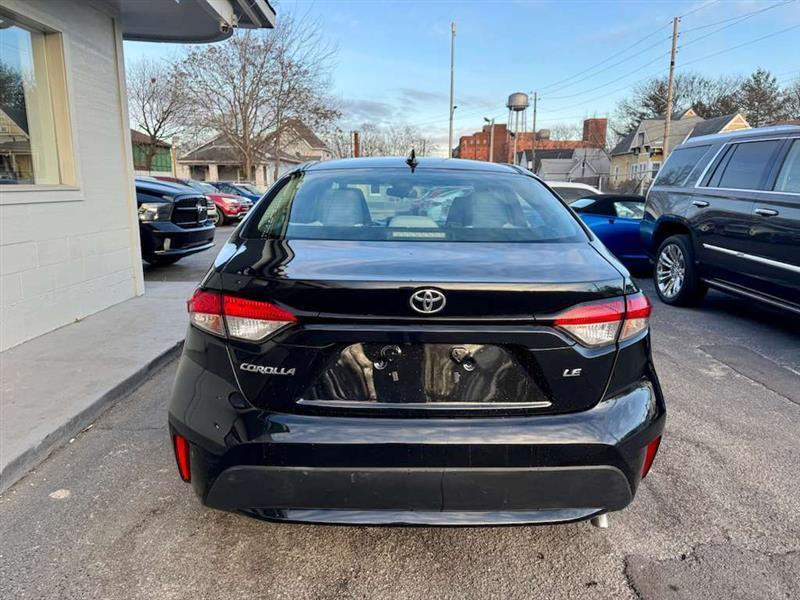 Toyota Corolla LE 2021