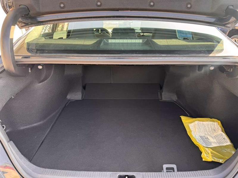 Toyota Camry LE 2022