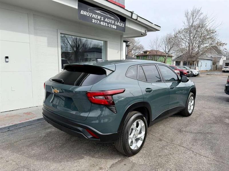 Chevrolet Trax LS 2025