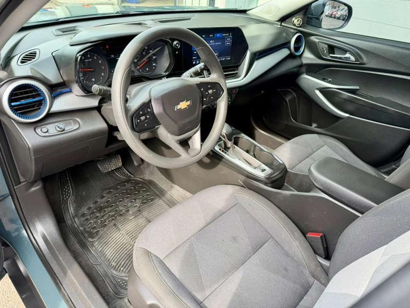 Chevrolet Trax LS 2025