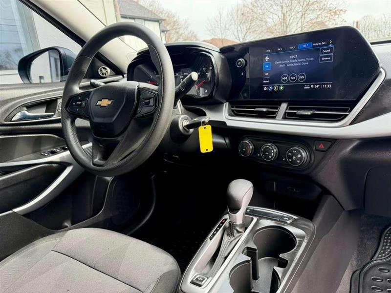 Chevrolet Trax LS 2025