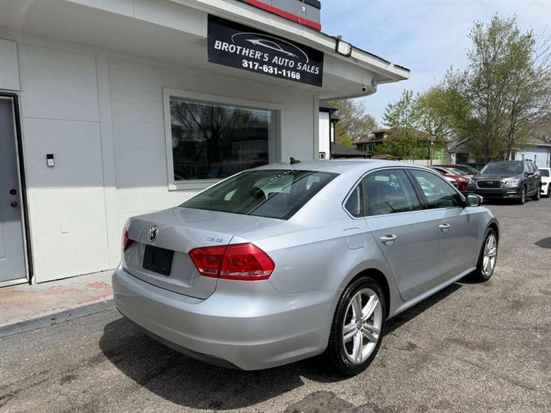 Volkswagen Passat 2.0L TDI SE AT 2014