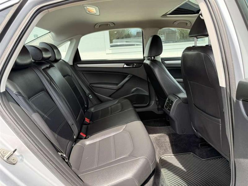 Volkswagen Passat 2.0L TDI SE AT 2014