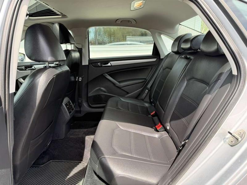 Volkswagen Passat 2.0L TDI SE AT 2014