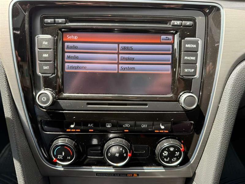 Volkswagen Passat 2.0L TDI SE AT 2014