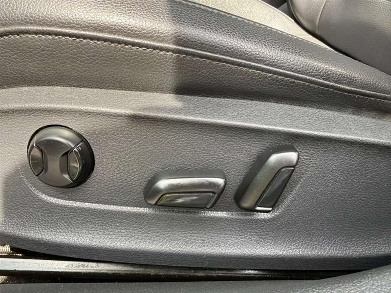 Volkswagen Passat 2.0L TDI SE AT 2014