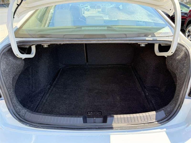 Volkswagen Jetta 1.4T S 8A 2019