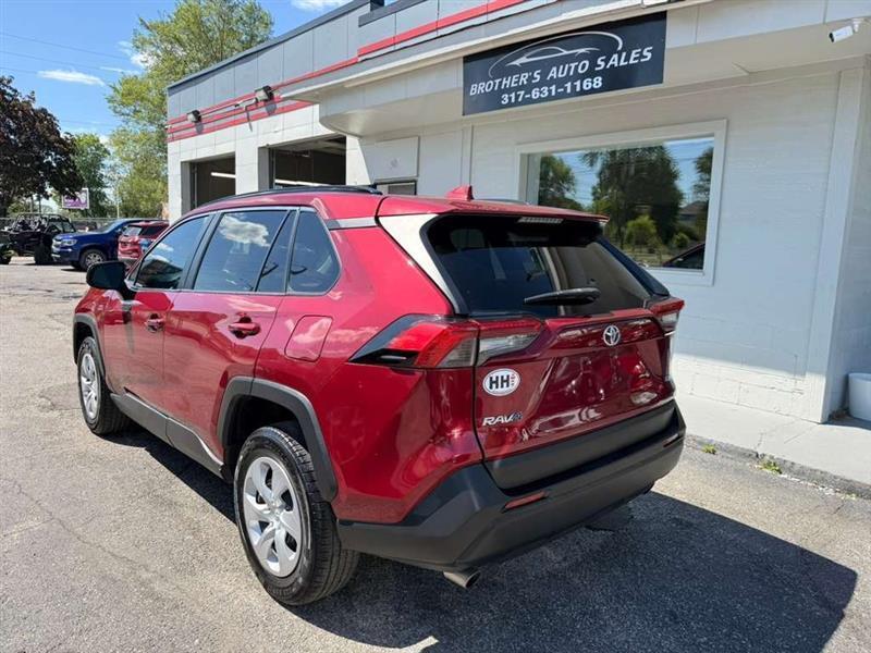 Toyota RAV4 LE 2019