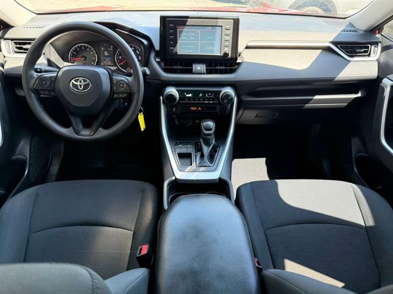 Toyota RAV4 LE 2019
