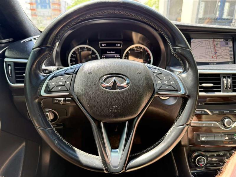 Infiniti QX30 Base 2017