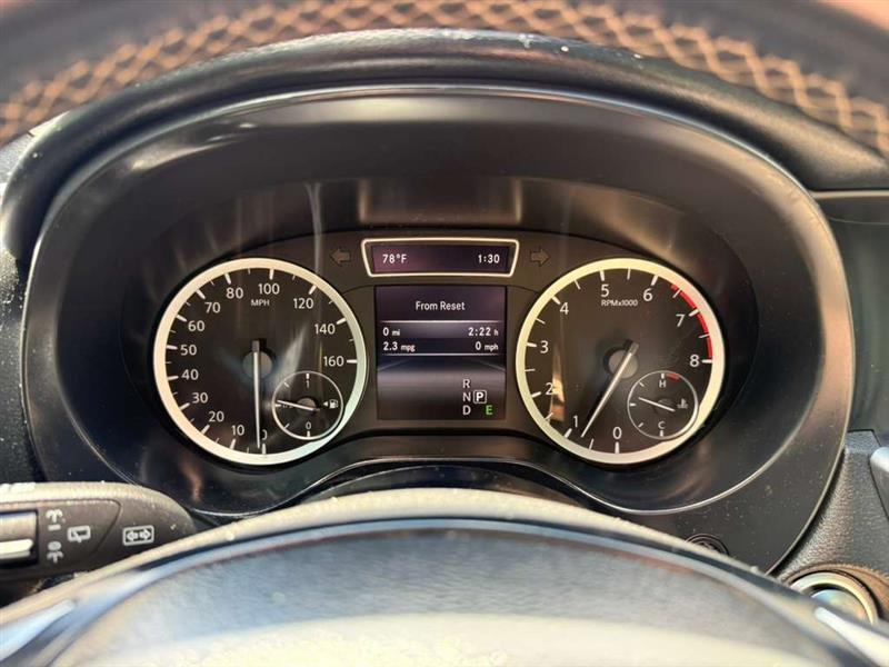 Infiniti QX30 Base 2017