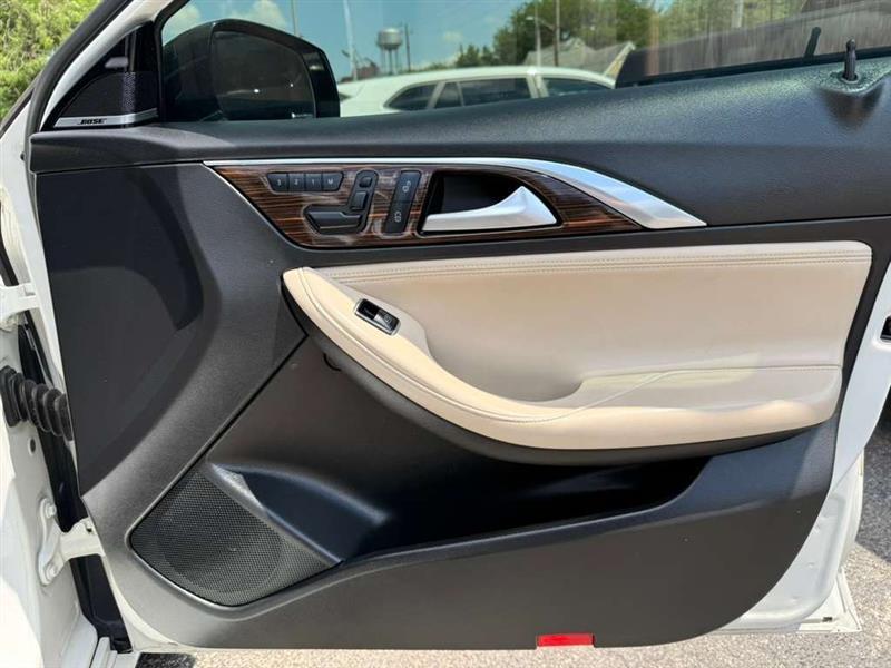 Infiniti QX30 Base 2017