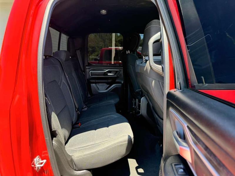 RAM 1500 Big Horn Quad Cab 4WD 2022